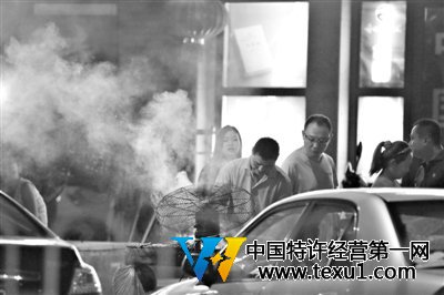 北京城管：遇最高空气污染预警全员出动查烧烤