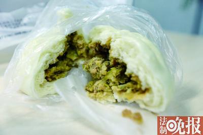 超市食品代工厂卫生情况堪忧 包子掺“假肉”