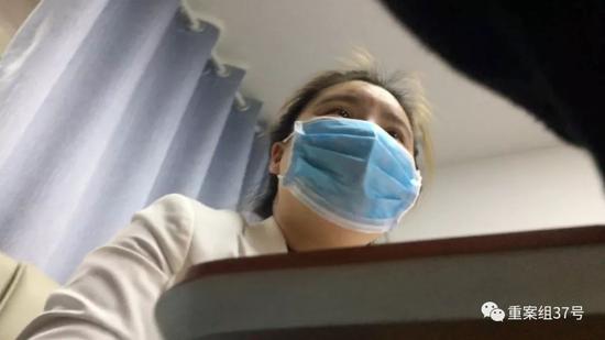 ▲记者被安排前往“星美汇”整形医院,女医生端详几分钟后,随手开出一张4万余元的整容单。 图/新京报我们视频暗访组